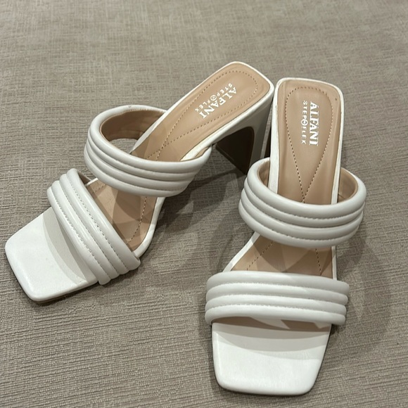 NWOT Alfani step and flex healed sandals, leather upper size 8 - Picture 1 of 6
